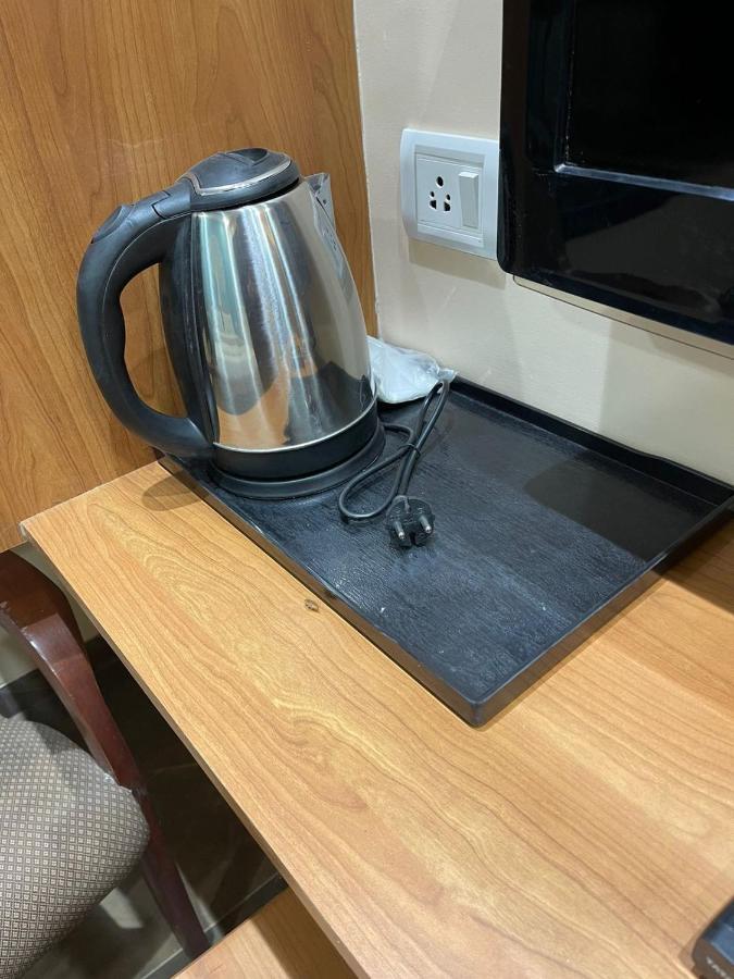Hotel Vardhan スィルヴァーサー エクステリア 写真